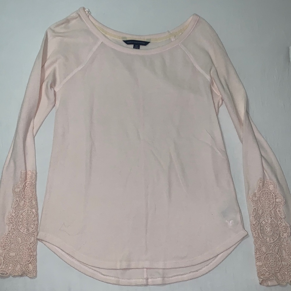 American Eagle Baby Pink Long Sleeve shirt with Lace on the wrists
